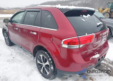 2013 Lincoln Mkx z USA, uszkodzony, nr VIN 2LMDJ8JK6DBL48953